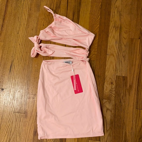 beginning boutique Dresses & Skirts - Beginning Boutique one shoulder cut out dress